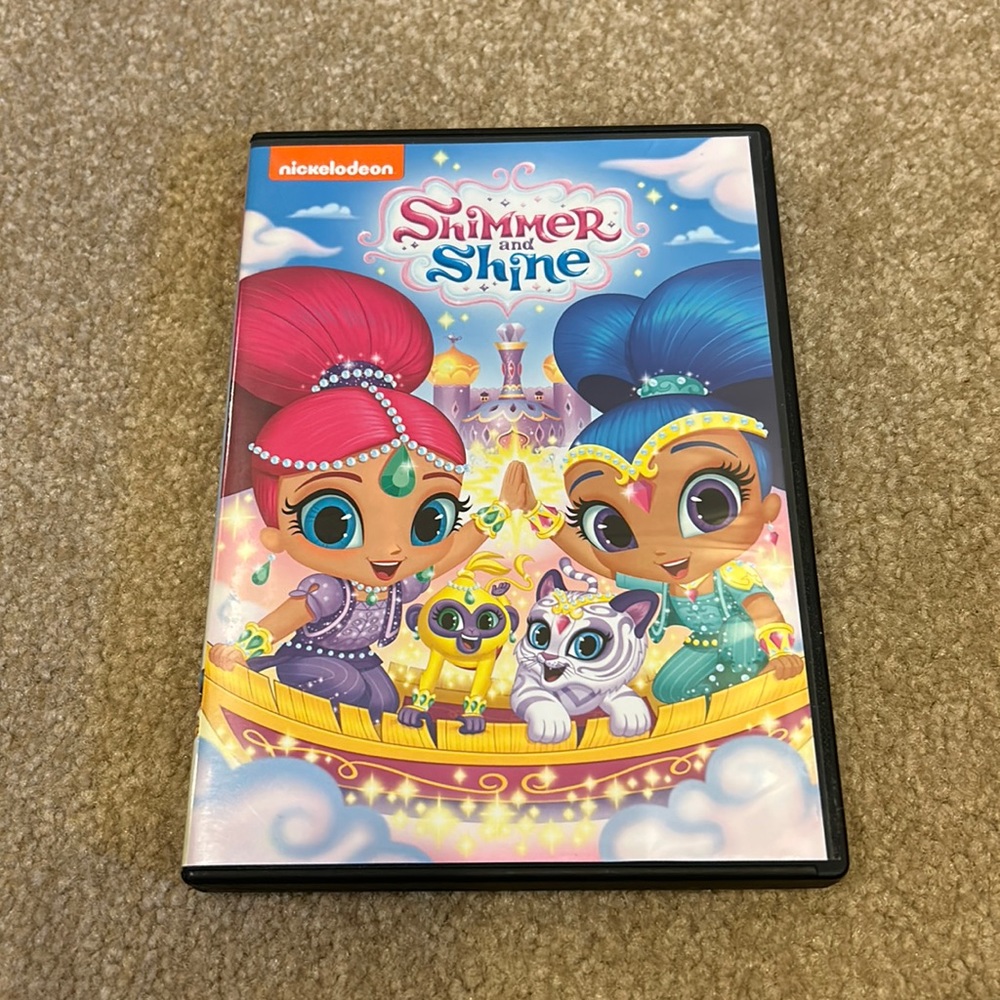 Girls Nickelodeon shimmer and shine DVD